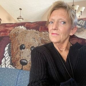 Meet your Posher, Deb